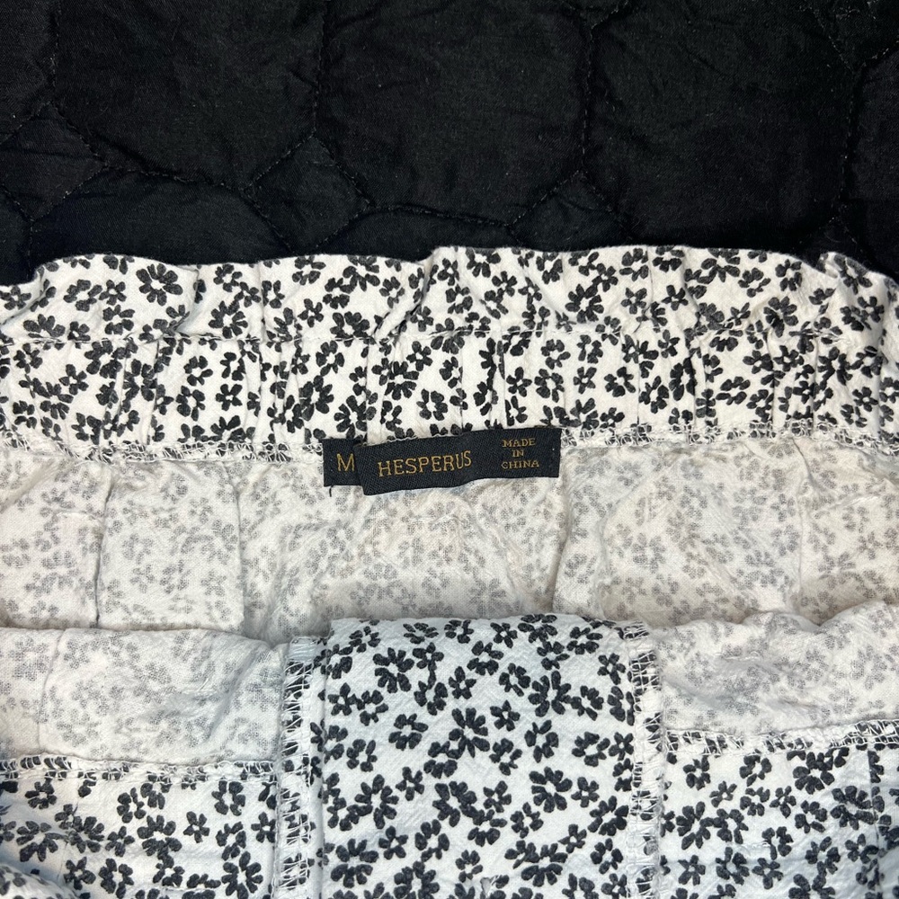 White & Black Floral A-Line Skirt – Size M | Casual Style - Picture 10 of 10